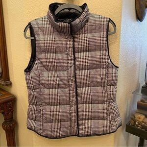 NWT~BANANA REPUBLIC Women Black White Pattern Feather Down Vest Size Medium